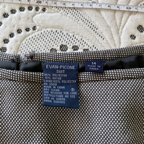 Long skirt - Picture 4 of 4